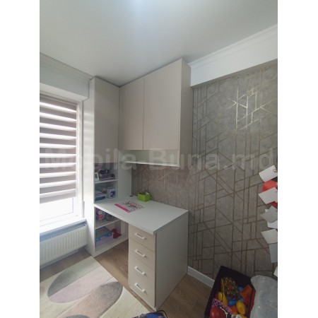 Masa de scris pentru copii 